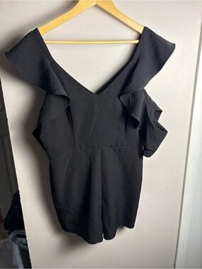 Tea n Cup Black Cold Shoulder Ruffle Sleeves Romper Large